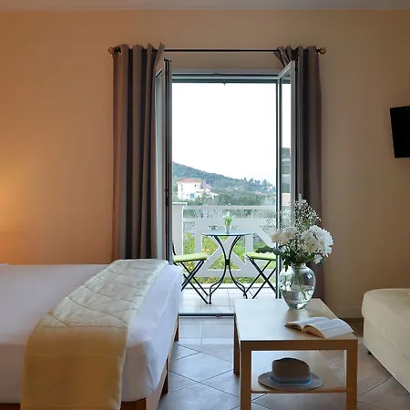 Reverenza Apartment Lixouri